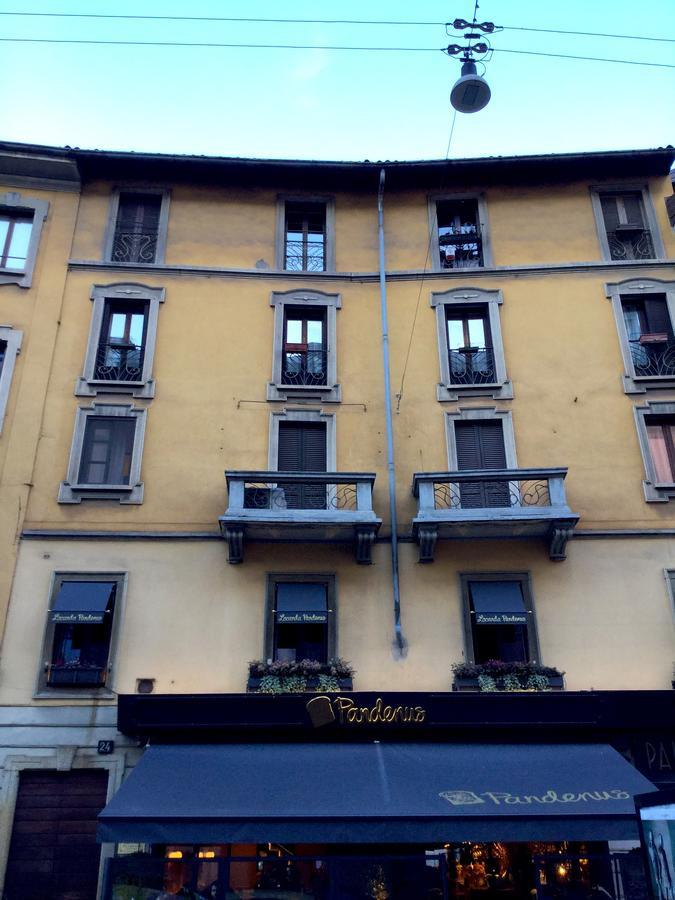 Pandenus Brera Couette-café Milan