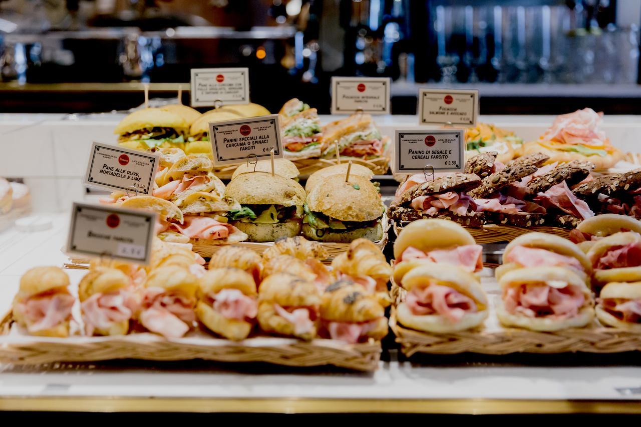 Pandenus Brera Couette-café Milan